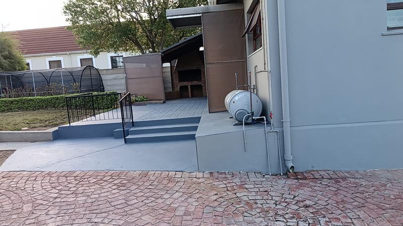 2 Bedroom Property for Sale in Albertinia Western Cape